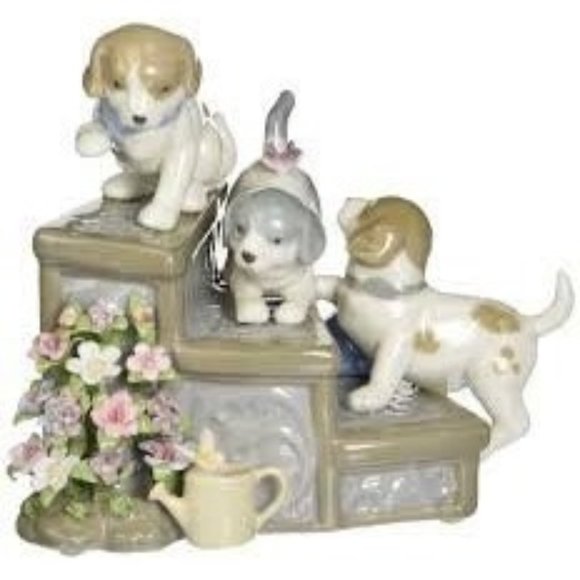 Cosmos Gifts SA49111 Fine Porcelain Three Puppies Dogs On Garden Steps with Flow - Picture 1 of 10